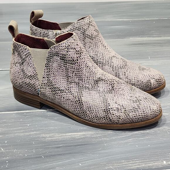 TOMS Reese Booties Snake Skin Print Ankle Boots Side Zip Size 8 Gray - Picture 1 of 13